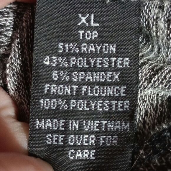 AB Studio Womens XL Gray Black Long Sleeve Asymmetrical‎ Hem Knit Top - Picture 5 of 6